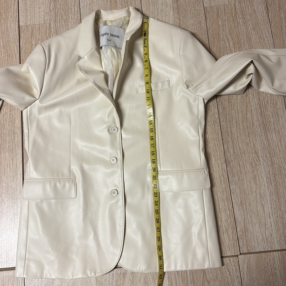 Papér Moon for Frankie Shop Cream Oversized Leather Blazer - Picture 10 of 10